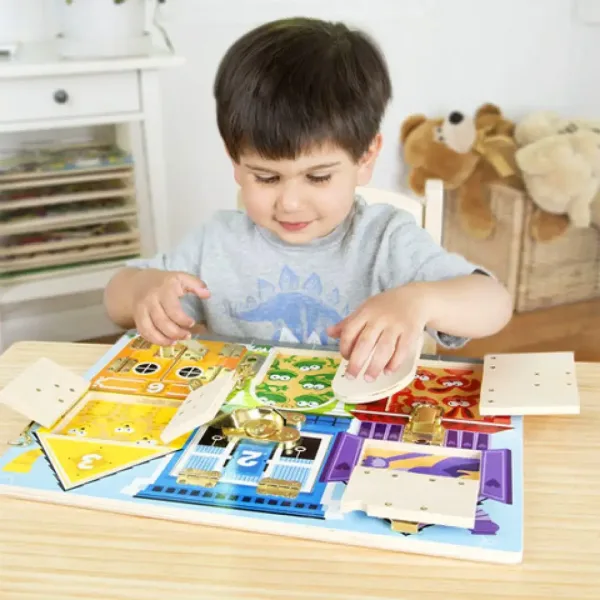 Ključavnice in zapahi za razvoj spretnosti - Melissa & Doug slika 3