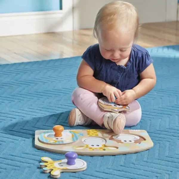 Lesena sestavljanka z ročico Safari - Melissa & Doug slika 3