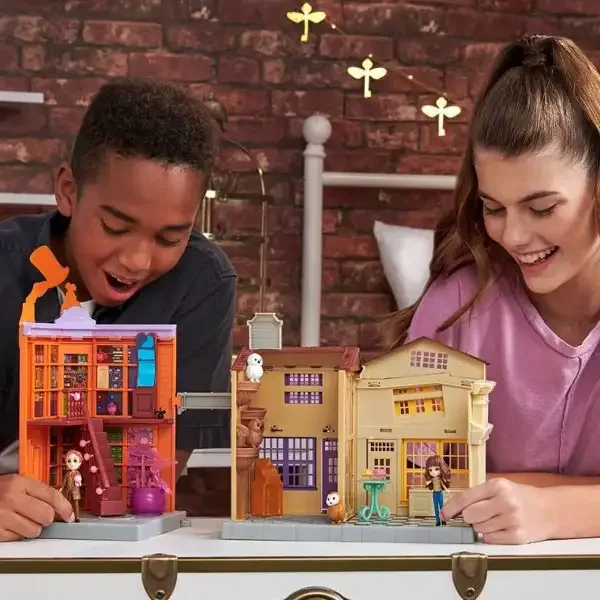 Svet Harryja Potterja: Harry Potter Magical Minis Prečna ulica Igralni set - Spin Master slika 4