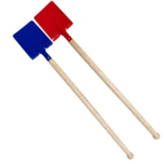 Kovinska lopata z lesenim ročajem, dolžine 60 cm, v več različicah.