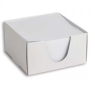 Kvadratni blok 9×9×5 cm, 500 listov, v beli škatli