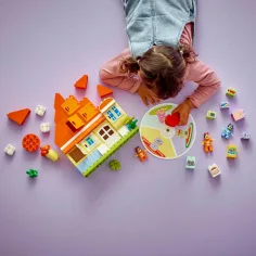 LEGO® DUPLO®: Bluey™ družinska hiša – igra spomina (10459) slika 8