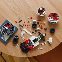 LEGO® Icons: McLaren MP4/4 in Ayrton Senna (10330) slika 6