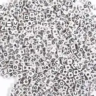 PlayBox: Črno-beli set kroglic z črkami, 300 kosov