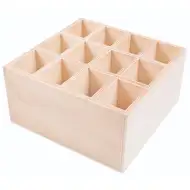 PlayBox: Leseni stojalo za svinčnike s 12 predelki