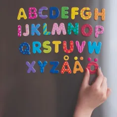 PlayBox: Magnetni 60-delni set barvnih črk slika 2
