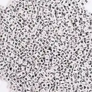 PlayBox: Številne plastične kroglice za nizanje, 300 kosov