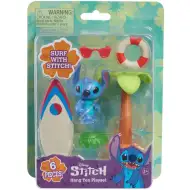 Stitch figura s surf desko in palmovo drevo