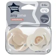 Tommee Tippee: Komplet dveh ortodontskih dudk Anytime v različnih izvedbah (0–6 mesecev)