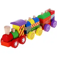 Barvni leseni vlak z gradbenimi elementi