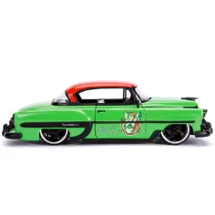 DC Comics: Figurica Strupena Ivy in kovinski model avtomobila 1953 Chevy Bel Air 1/24 - Simba Toys slika 3