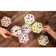 Družabna igra Dobble Connect V MADŽARŠČINI slika 3