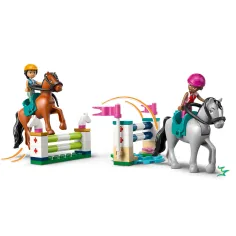 LEGO® Friends: Konjeniška šola in hlev (42688) slika 4