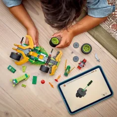 LEGO® Ninjago: Lloydov povlečni dirkalnik (71828) slika 3