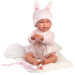 Llorens: Abril, 42 cm jočeča lutka v kapici z zajčjimi ušesi s spalno vrečo