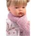 Llorens: Joelle 38 cm lutka z zvokom v pletenem plašču s šalom.