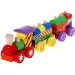 Barvni leseni vlak z gradbenimi elementi