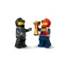 LEGO® City: Gokarti in dirkaški piloti (60400) slika 7